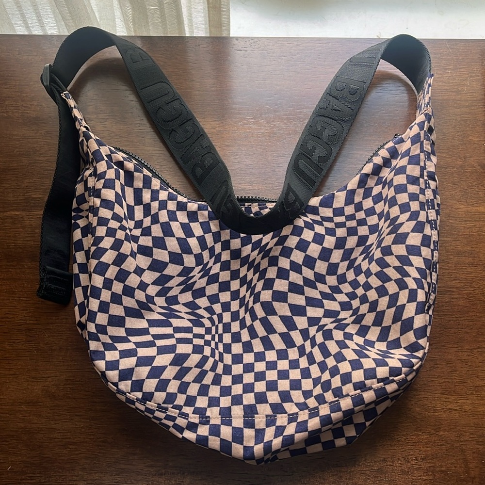 BAGGU Medium Nylon Crescent Bag in Indigo Purple Trippy Checker (RARE!)